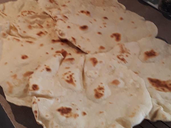 平底鑊每邊中火煎至微焦