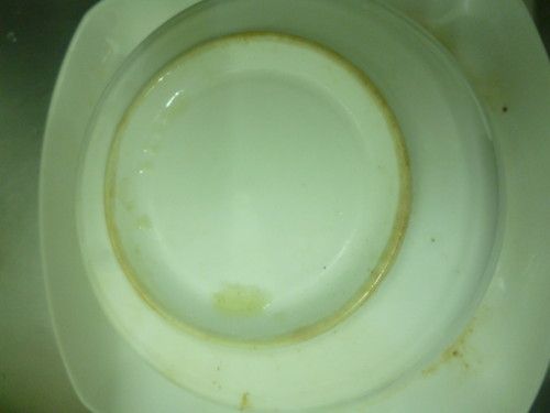 電鍋跳起後悶約30分,扣上一個碟子,把湯汁倒出,再扣入盤中