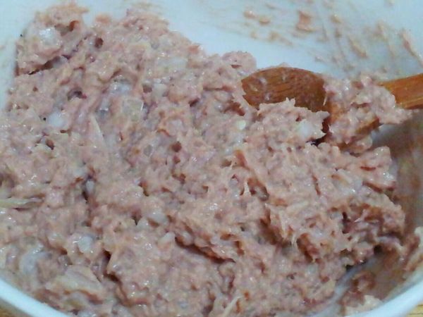 攪拌均勻成黏稠狀,依個人喜好也可以加些玉米