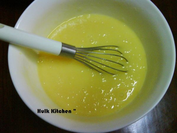 再加入檸檬汁拌勻。