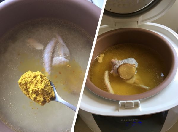 薑黃飯：
泰國米4杯洗淨，加入剛剛煮雞腿的湯4杯，薑黃粉3g,鹽2g,放入電鍋煮熟⋯