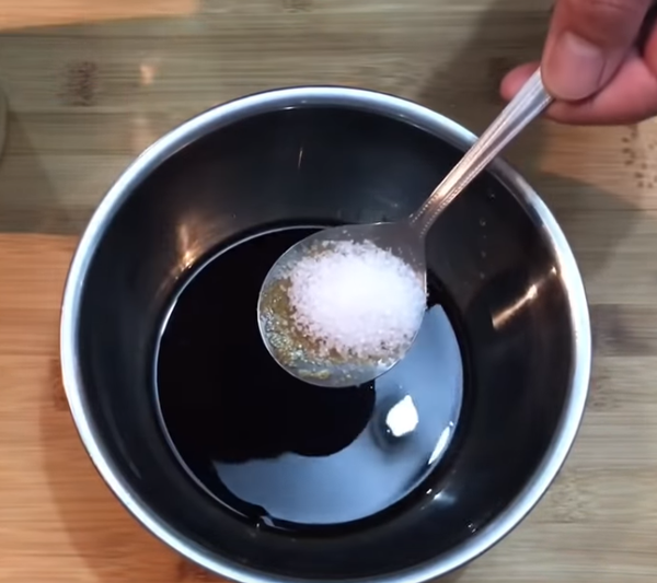 製作醬汁：醬油*4匙，味醂*2匙，酒*2匙，糖*2匙