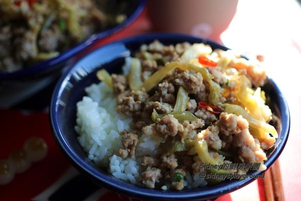 即可上桌享用，拌飯拌麵，甚至帶便當都很適合！