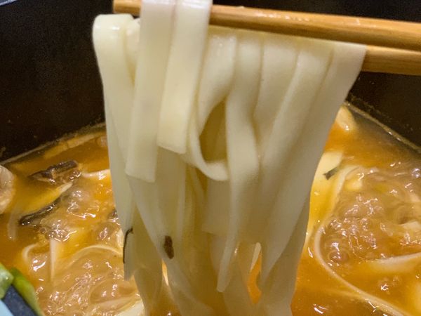 主食放進去🍜寬麵感覺最適合