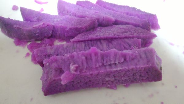 紫薯切成長條