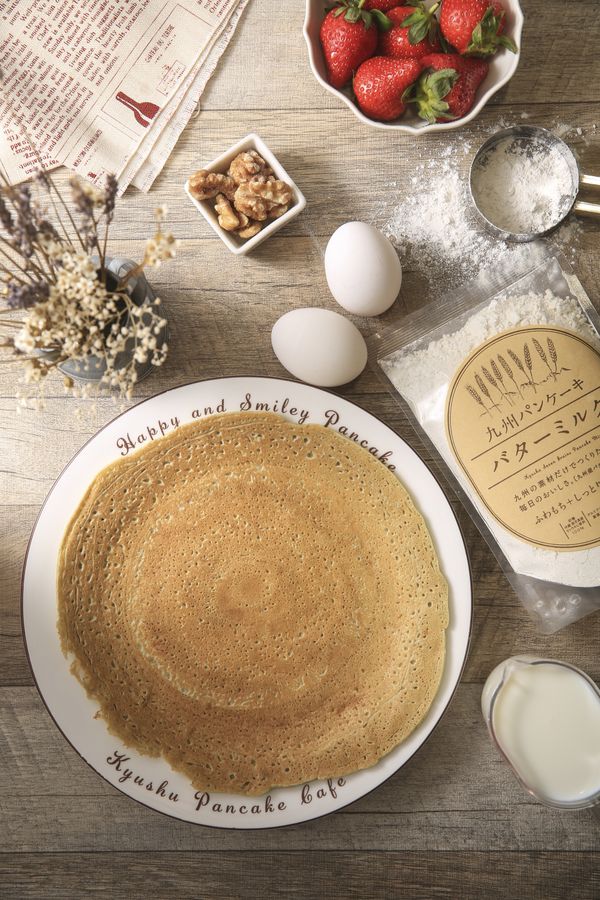 將九州鬆餅、蛋、牛奶(可以豆漿替換)攪拌均勻後即可下鍋煎。