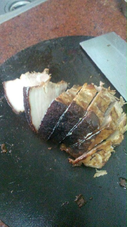 將豬肉泡軟放置涼後再置入凍箱硬化切塊