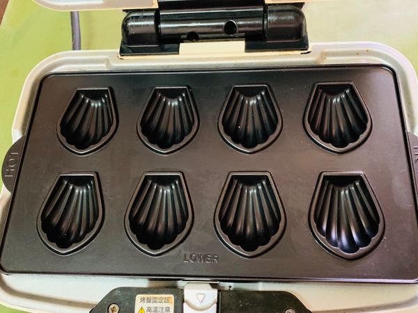 我是用小v鬆餅機的馬德蓮烤盤