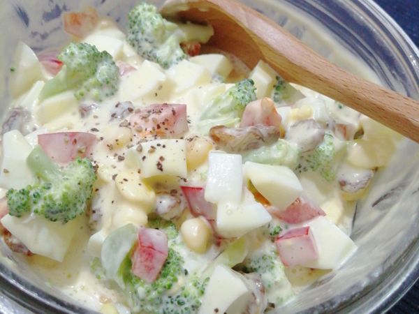 食用時，灑上粗胡椒粒，增加香氣（可省略）