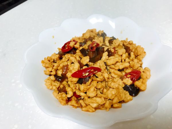 煮至醬汁濃稠後即可。