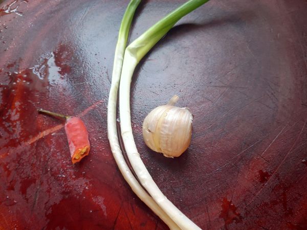 辣椒，蔥，蒜切一切