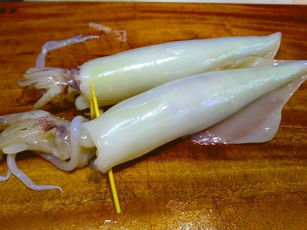 透抽清洗後剝皮備用

影音操作
https://youtu.be/-GjXbmlPPSY