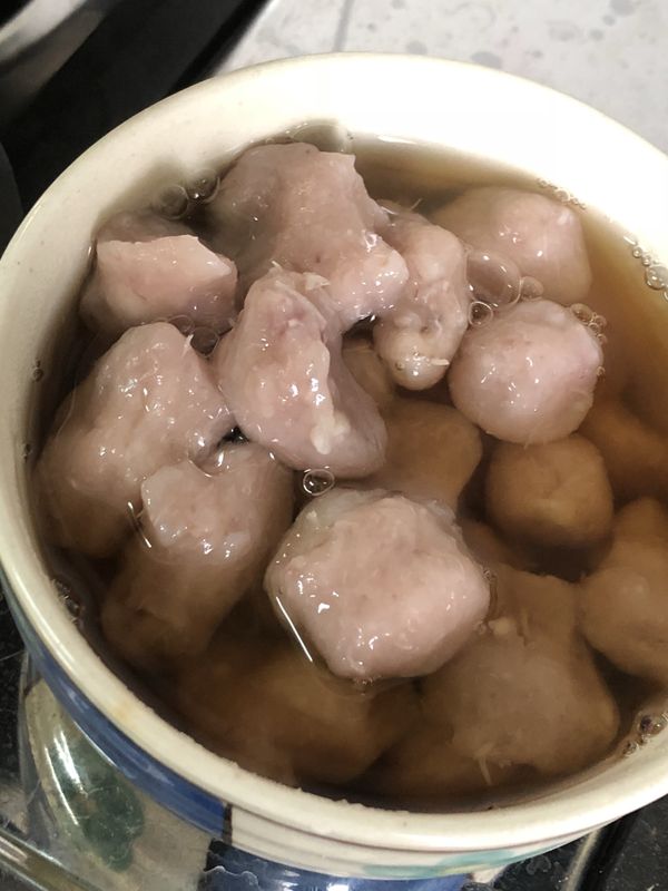 ☑️剛好有煮紅茶，就拿紅茶當湯底吧😉
☑️登登！紅茶芋圓😘您好😍