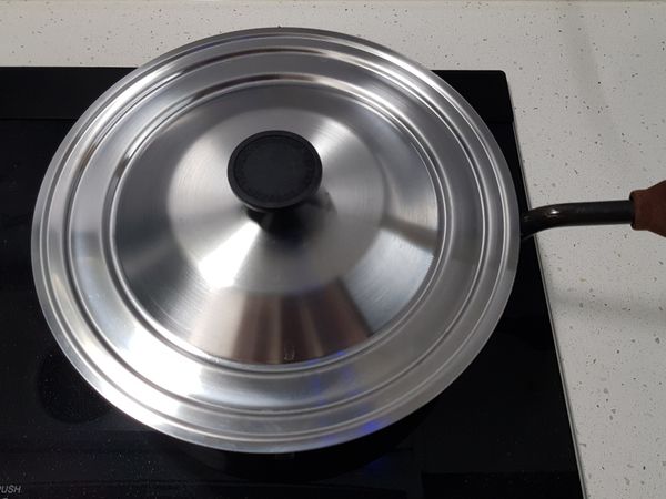 蓋上鍋蓋悶2分鐘。