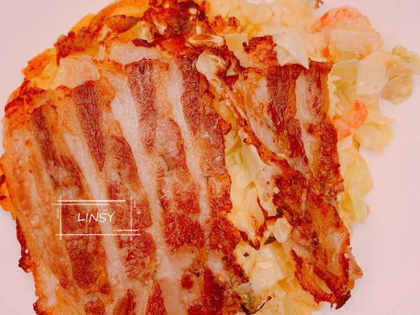 起鍋加上大阪燒醬、美奶滋及柴魚片，就完成囉！