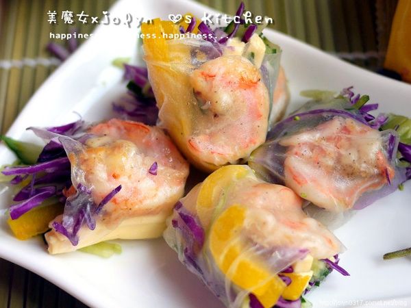 盛盤備用（食材可以包５卷，我擺盤只用３卷）