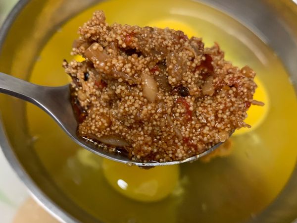 加入飛魚卵醬（因為是醬，已調味，所以就不加任何調味了）