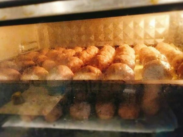 牛肉丸 40顆~60顆（1顆25g）

#可油炸成金黃色，冷凍保存。
#亦可烤箱：180度，烤30分鐘（需中途15分鐘，翻面，再烤15分鐘）。
#或：220度，烤18分鐘（9分鐘翻面，再烤9分鐘）。放涼，冷凍保存。