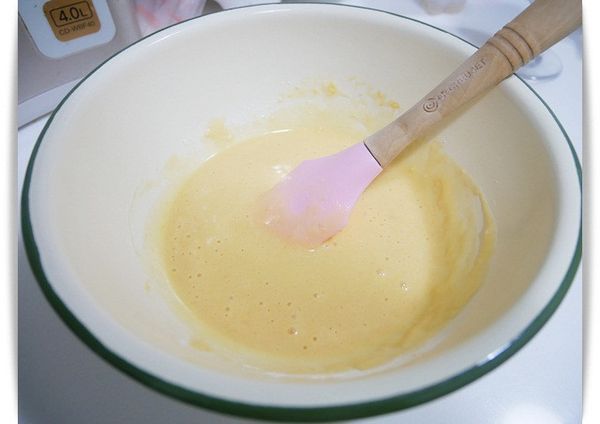 攪拌均勻至無粉狀態。