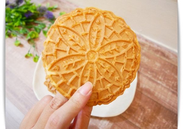 另一面是美美的蕾絲圖案 ♡