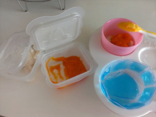 取糙米粥及胡蘿蔔泥調勻後加熱