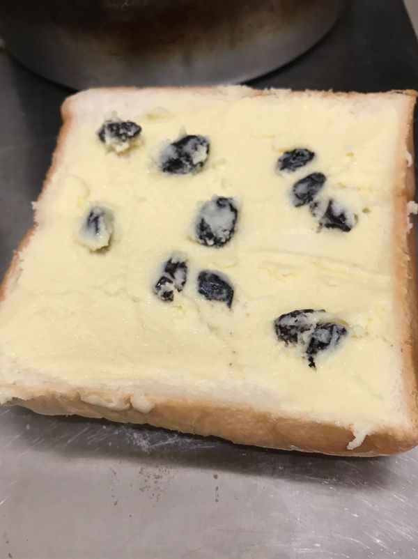 可以抹好放入冷凍保存要吃直接烤