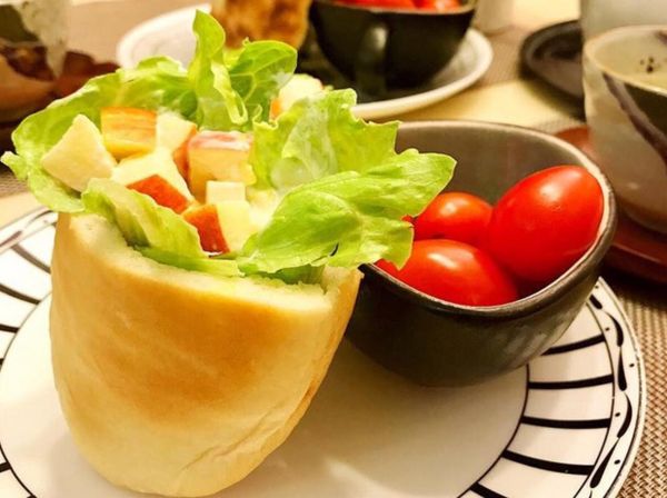 口袋餅夾蘋果沙拉，又是另一種風味，清爽可口！