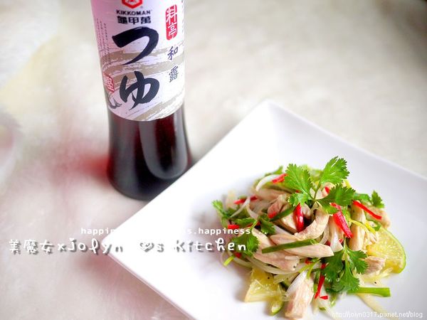 適度擺盤後，看那好吃的感覺．真棒，【龜甲萬料亭和露(鰹魚)】嚴選特級鰹魚&amp;多種珍貴海洋原料精華，融入純釀造醬油，甘醇豐潤的獨特海洋風味。