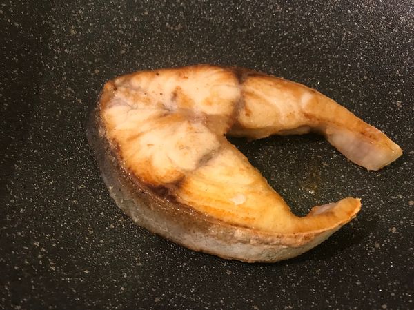 煎到兩面金黃即可。