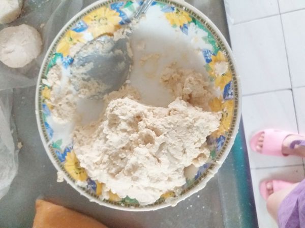 調味料放入豆泥調味。