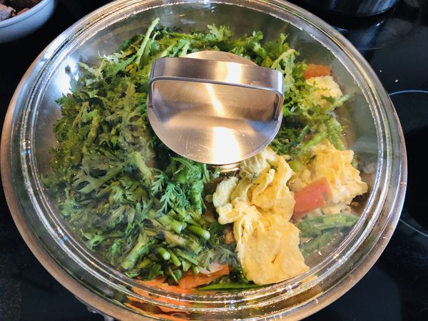 加入調味料後蓋上鍋蓋悶煮約1分鐘