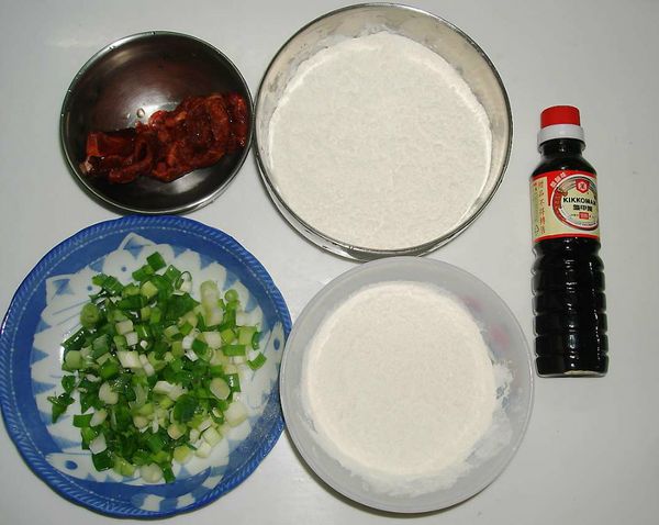 備好所需食材...