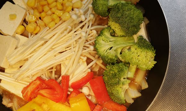 登愣登愣！全部完成後等他煮熟就好囉！