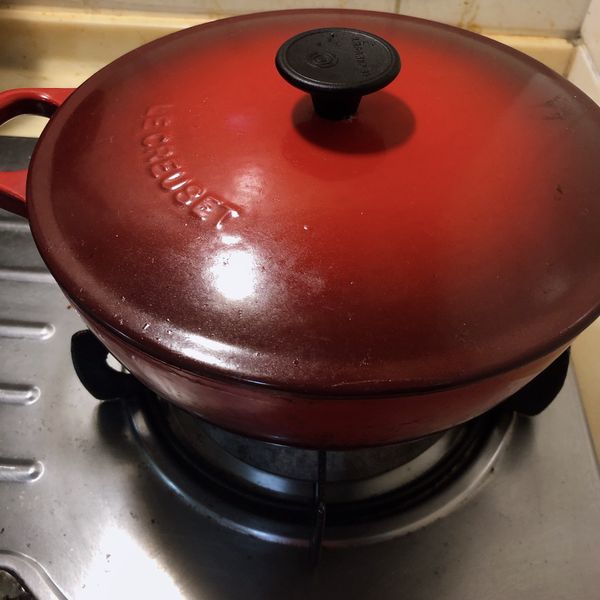 蓋上鍋蓋，中大火悶煮10分鐘