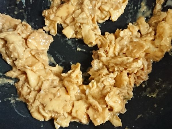 炒均勻後關火，用餘溫炒至喜歡的熟度