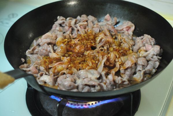 加入調好的醬汁