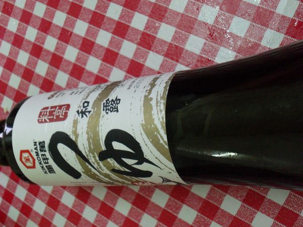 融合龜甲萬醬油、紫魚花這二者絕妙組合，正是適合各種日本料理的基本調味!