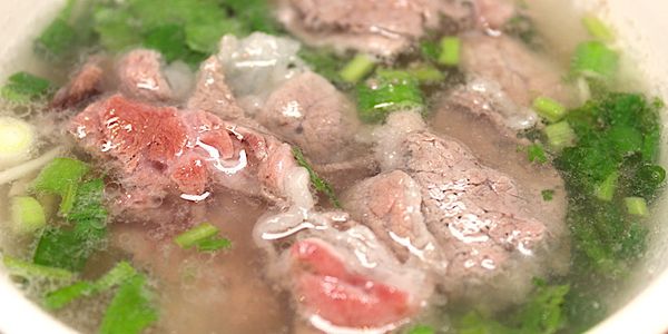 一碗好喝的手沖牛肉清湯即完成