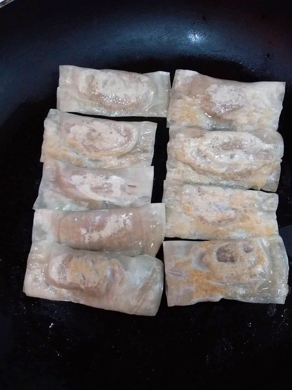 熱鍋小火兩面煎.