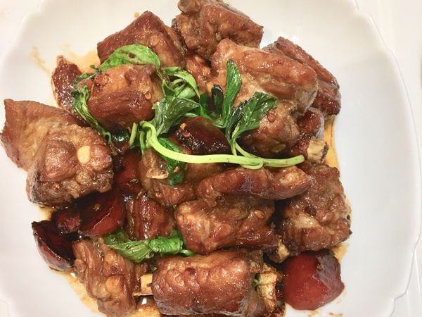 發現子排沒有軟爛，所以我有再放進電鍋蒸一次（外鍋加一杯水，蒸好續悶10鐘）。蒸軟更好吃😋