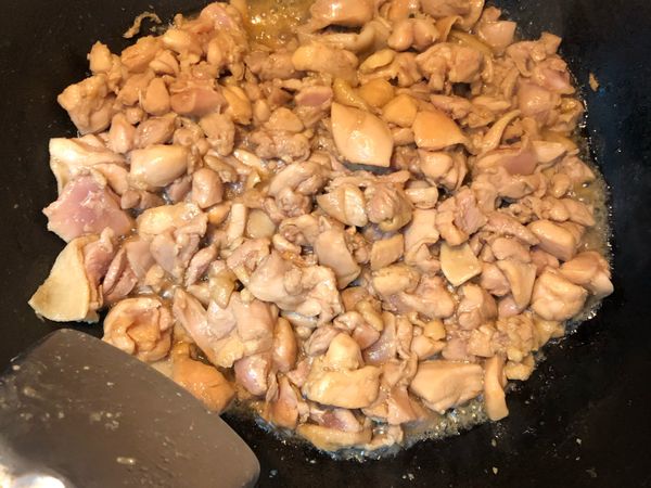 將雞腿肉🍗炒熟