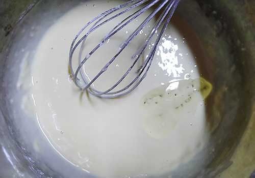 加入植物油拌勻，室溫發酵30~60分鐘