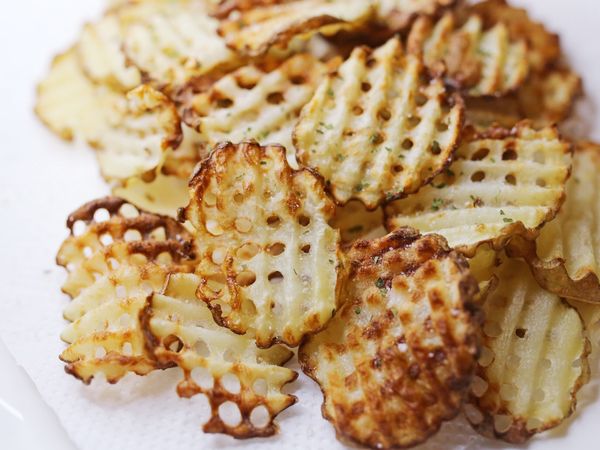 撒上適量海鹽、巴西里末，看電影囉