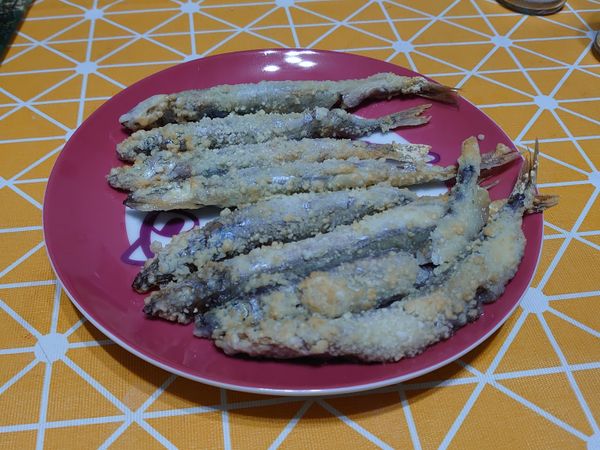 氣炸鍋設定180度5分鐘、200度3分鐘，即可美味上桌