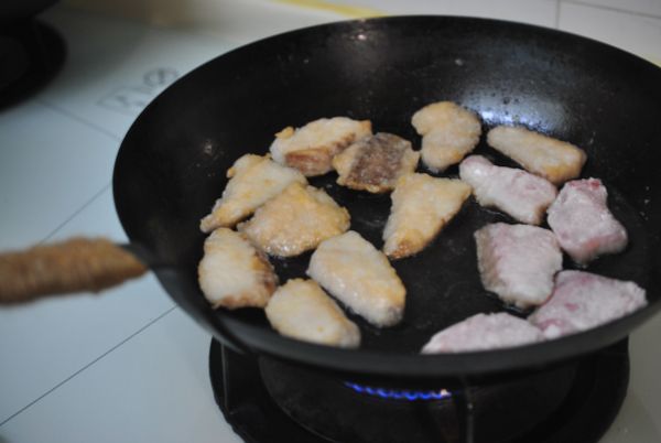 煎至兩面上色即可.