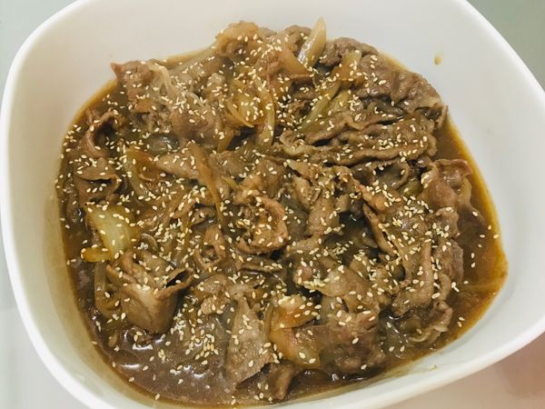 上桌前灑上一些白芝麻