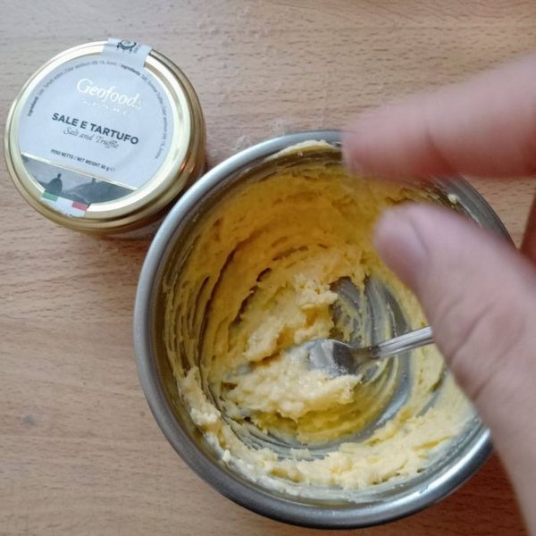 加入松露鹽提味