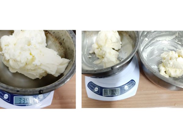 拿另一個鍋子，把拌好的奶油倒入並秤重，之後平分成兩份
