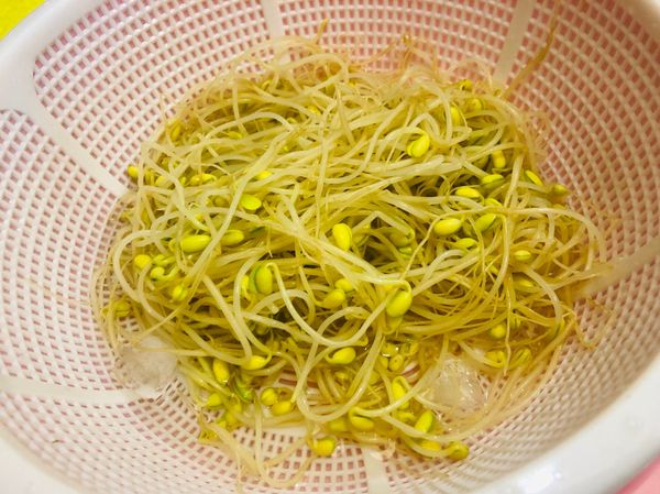 冷水冰塊冰鎮增加脆度