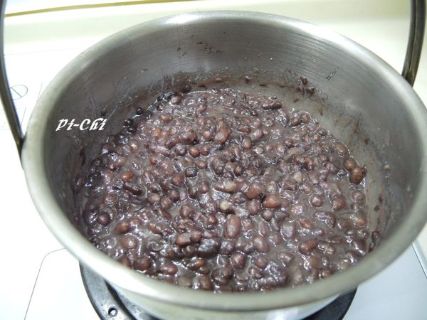 煮5分鐘後,熄火放涼就是蜜紅豆